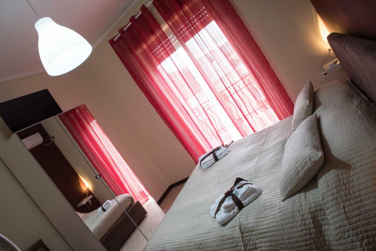 Il Centro Short Lets Hotel Valguarnera Caropepe Ngoại thất bức ảnh
