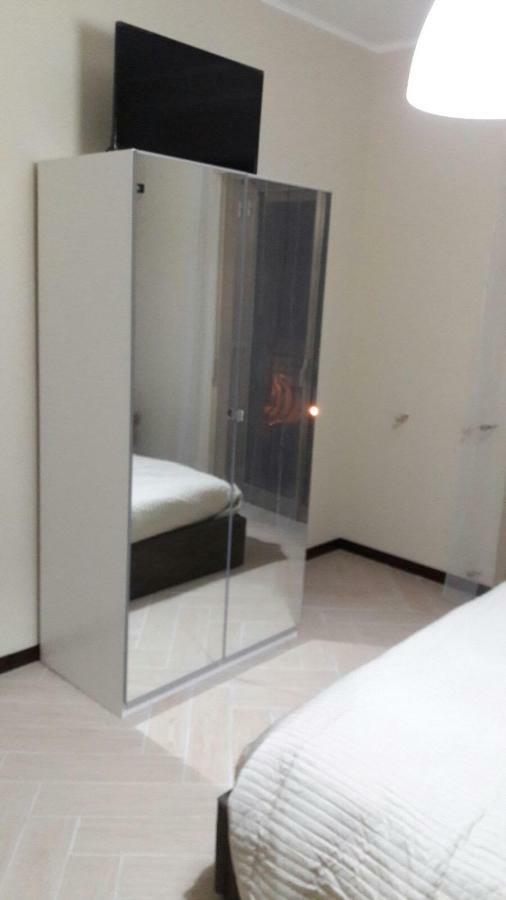 Il Centro Short Lets Hotel Valguarnera Caropepe Ngoại thất bức ảnh