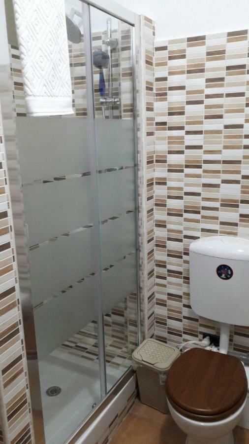 Il Centro Short Lets Hotel Valguarnera Caropepe Ngoại thất bức ảnh